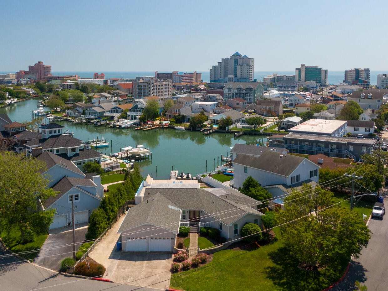 Book Teal Home 1500, 1500 Teal Drive Ocean City, MD 21842 Vacation Rental